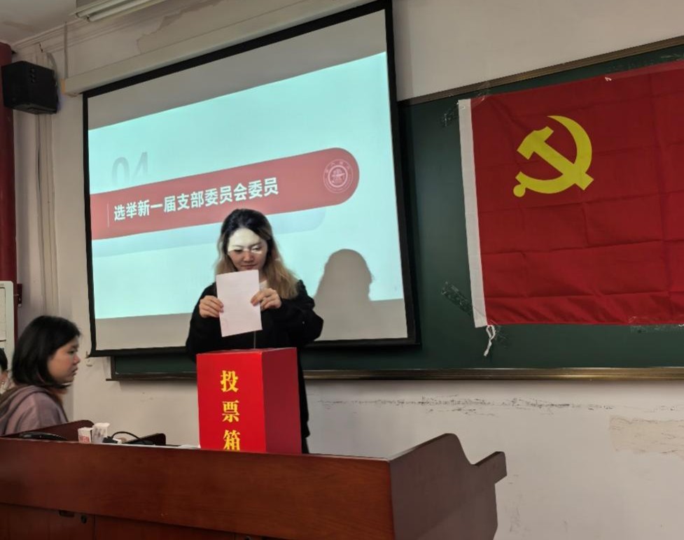 1731658355426303.jpg 1731658355426303.jpg